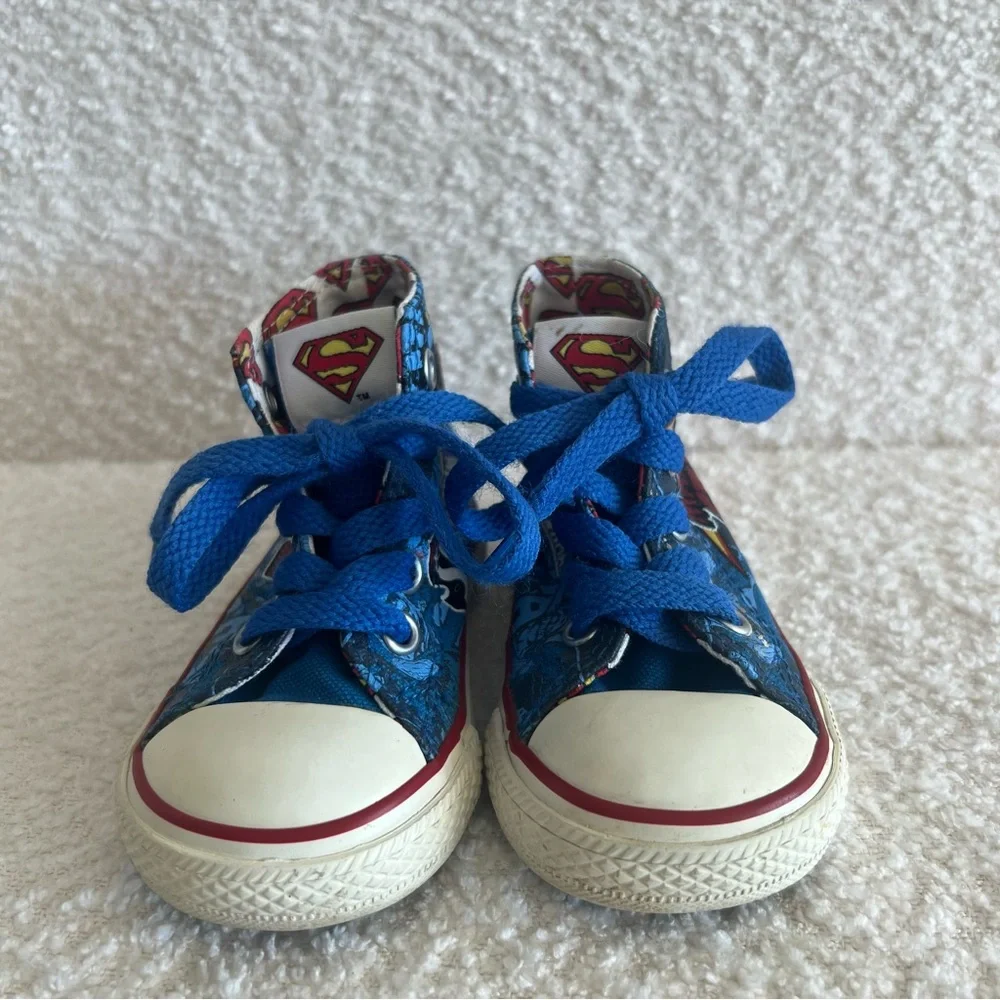 Converse Infant Chuck Taylor All Star Classic High Top‎ Superman Sneakers Size 4